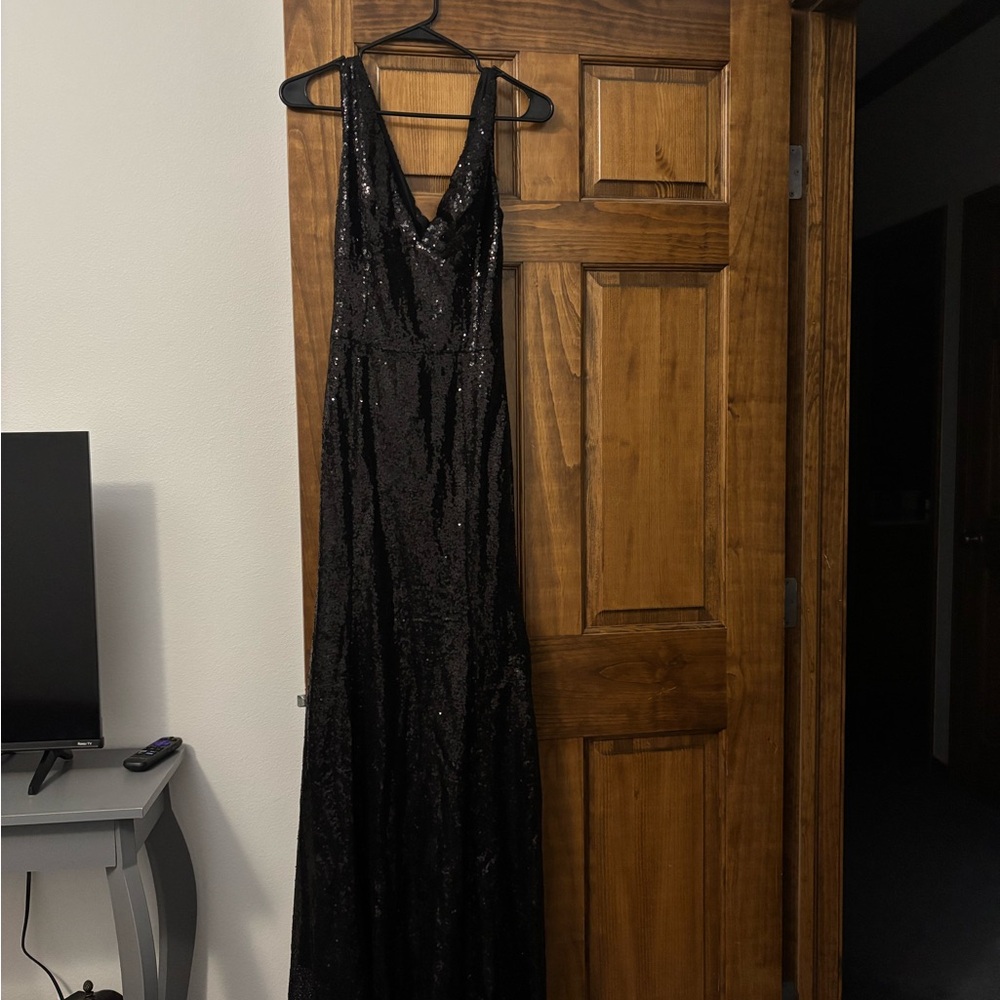 Shimmering Black Formal Dress - Perfect for Prom